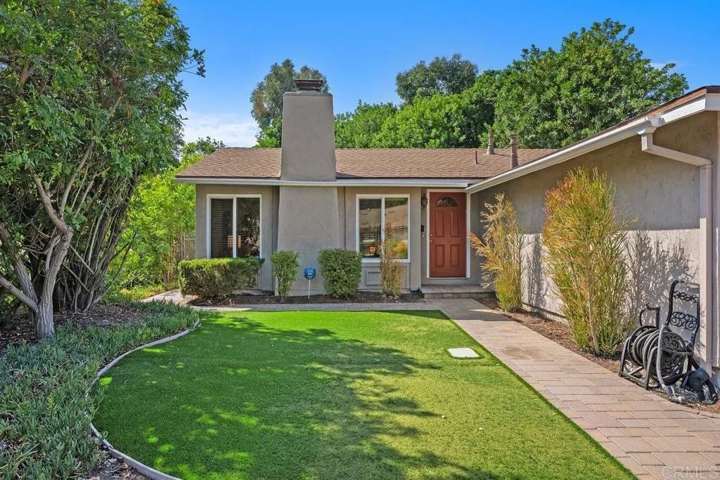 12940 Calle De Las Rosas