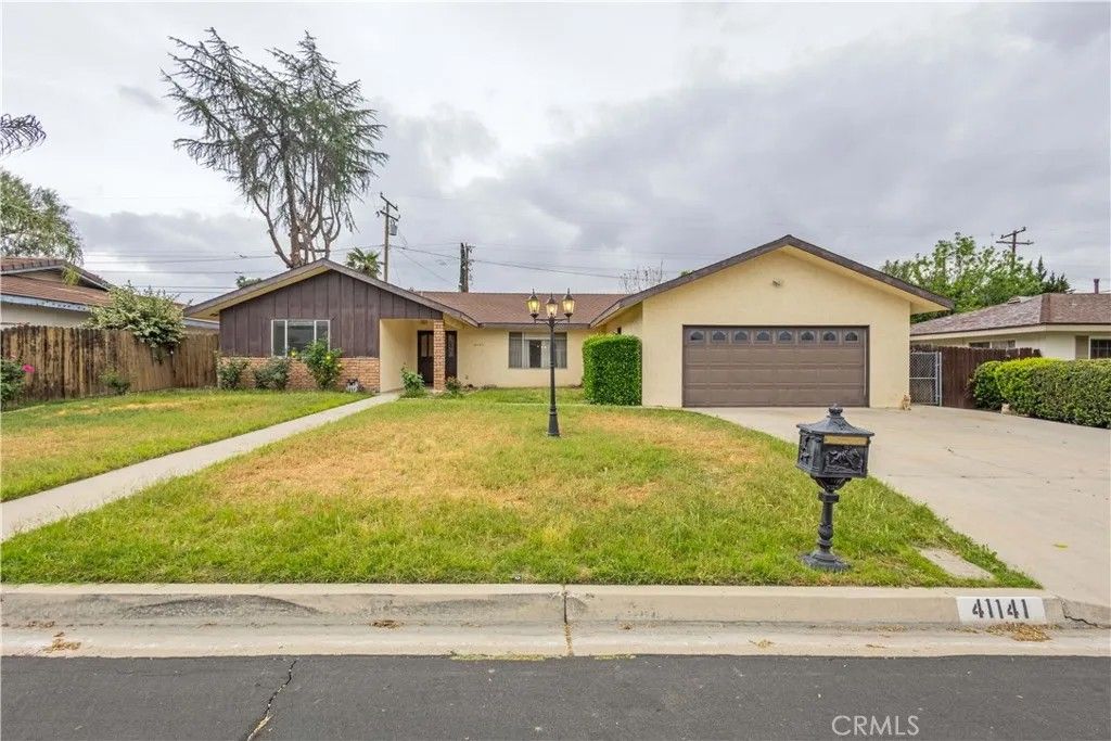 Photo of 41141 Academy Dr, Hemet, CA 92544 (MLS # SW26055239)