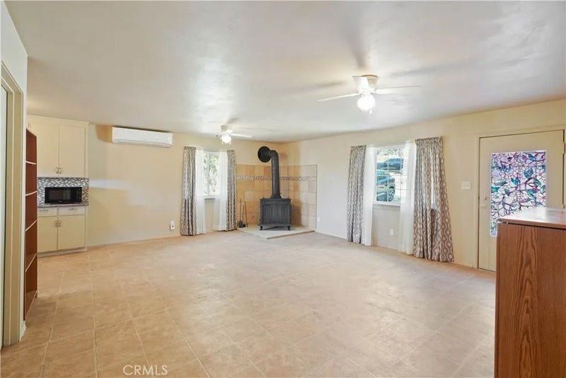 2705 Oakhurst