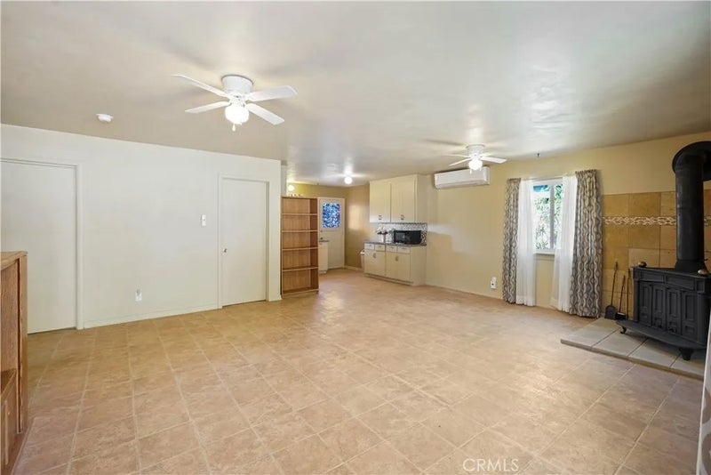 2705 Oakhurst