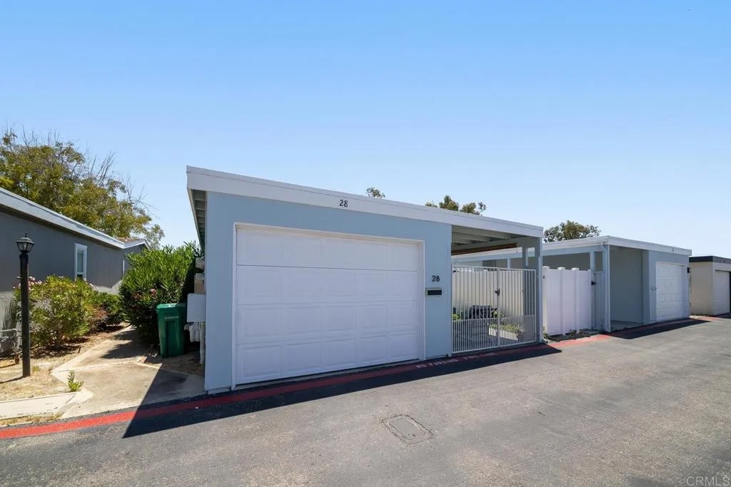 3839 Vista Campana South 28