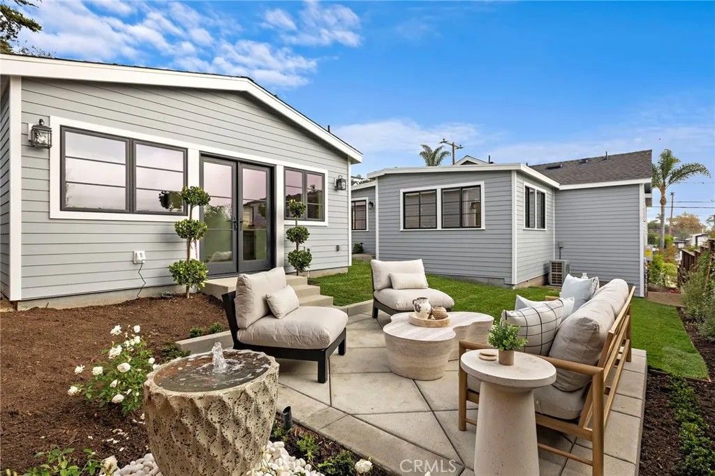 Photo of 684 Seaview St, Laguna Beach, CA 92651 (MLS # LG25278863)