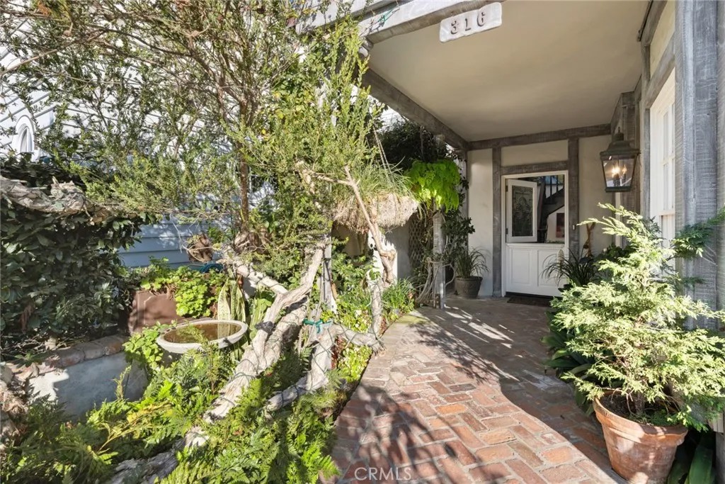316 Diamond Avenue