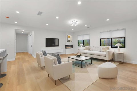 Photo of 1339 Higgins ST, Oceanside, CA 92058 (MLS # 260014245)