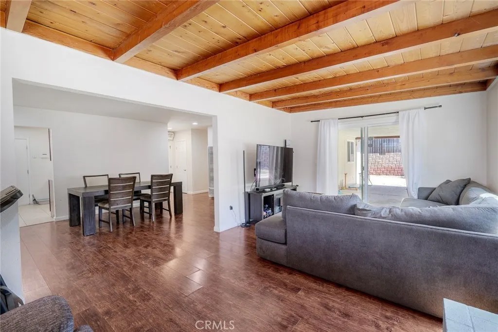 7549 Black Oak