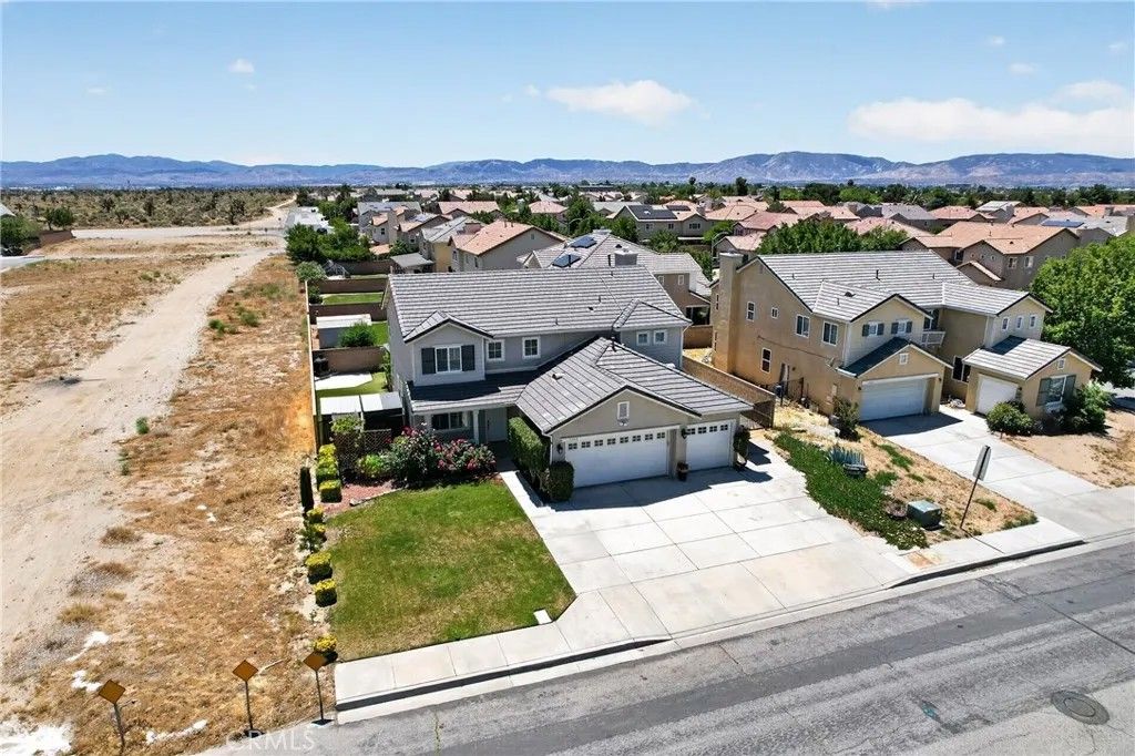 Photo of 1162 E Avenue K6, Lancaster, CA 93535 (MLS # SR26096660)