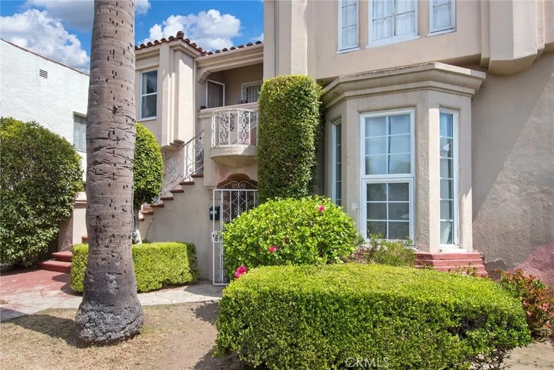 1222 S Cloverdale