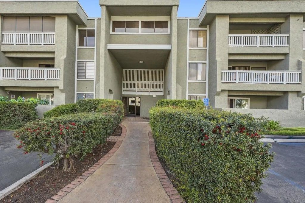 Photo of 1020 E Washington Avenue #88, Escondido, CA 92025 (MLS # NDP2502311)