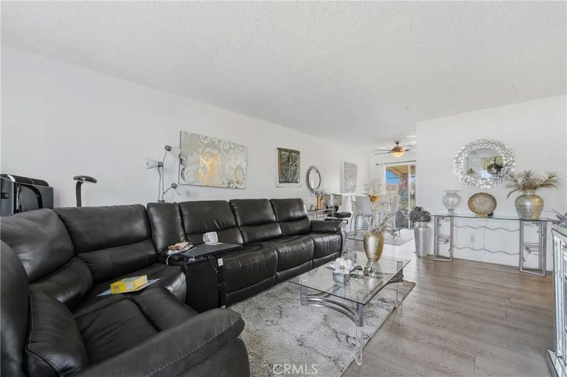 645 W Winchester
