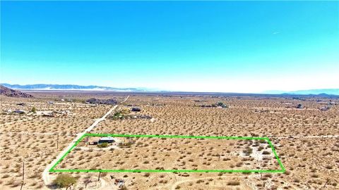 Tiny photo for 5969 Lorraine Road, Landers, CA 92285 (MLS # JT25255272)