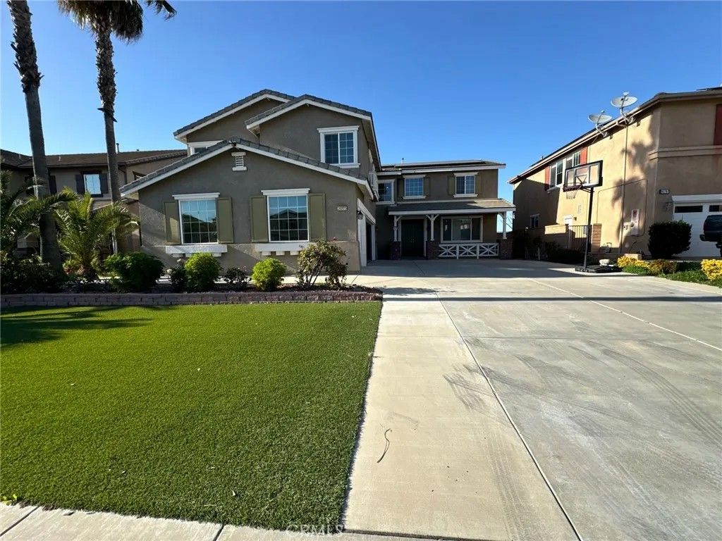 Photo of 36805 Maxmillian Avenue, Murrieta, CA 92563 (MLS # IV26023235)