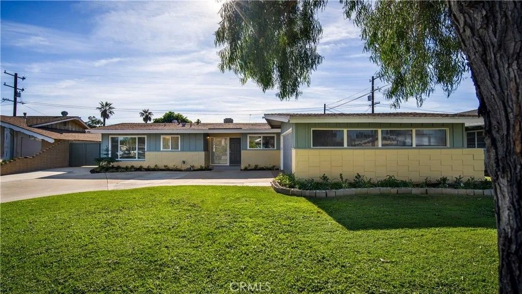 Photo of 1152 W Wakefield Ave, Anaheim, CA 92802 (MLS # PW26005796)