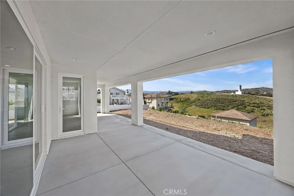 16765 La Bella Villa
