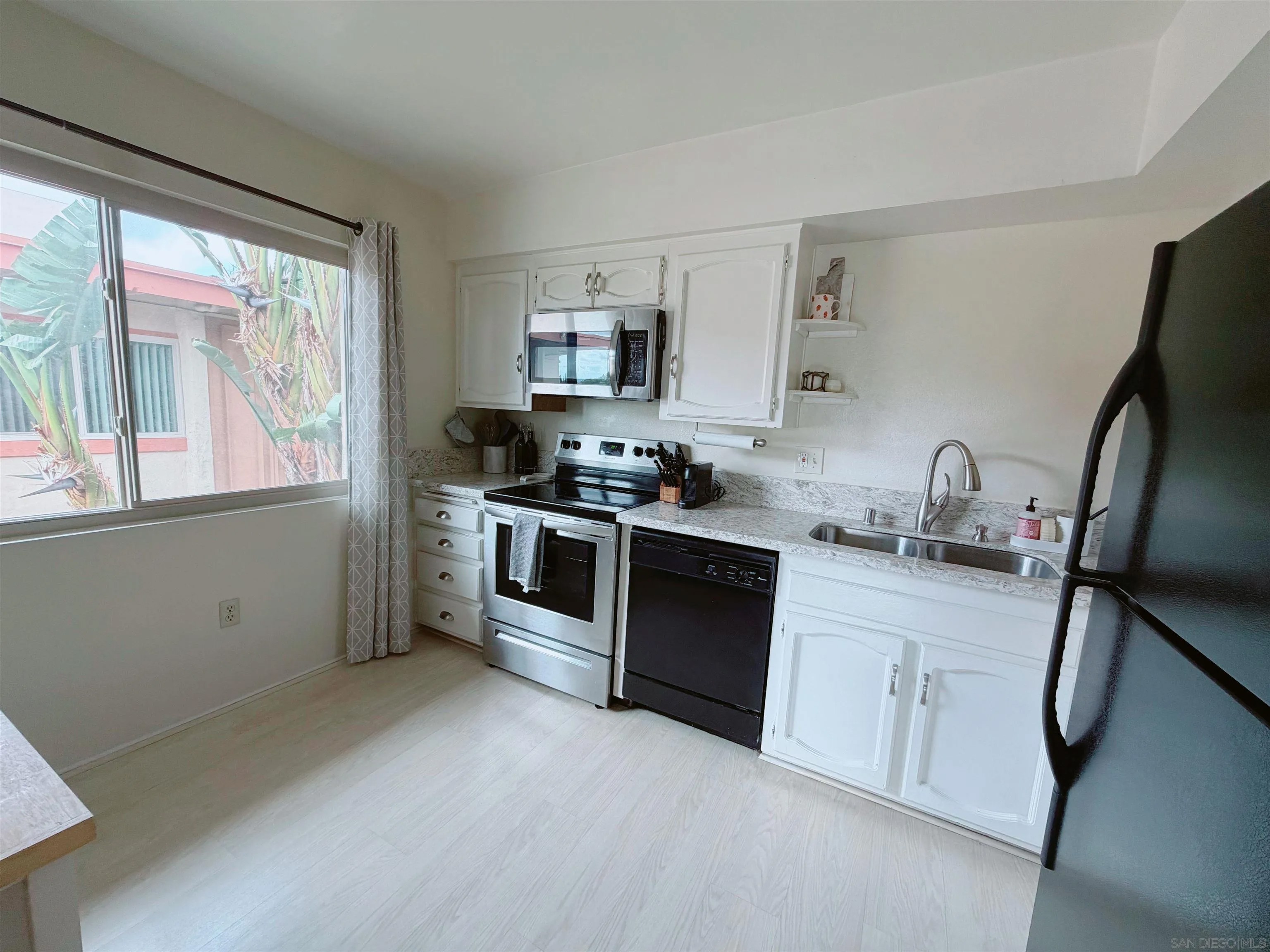 6832 Hyde Park Drive Unit E Unit E