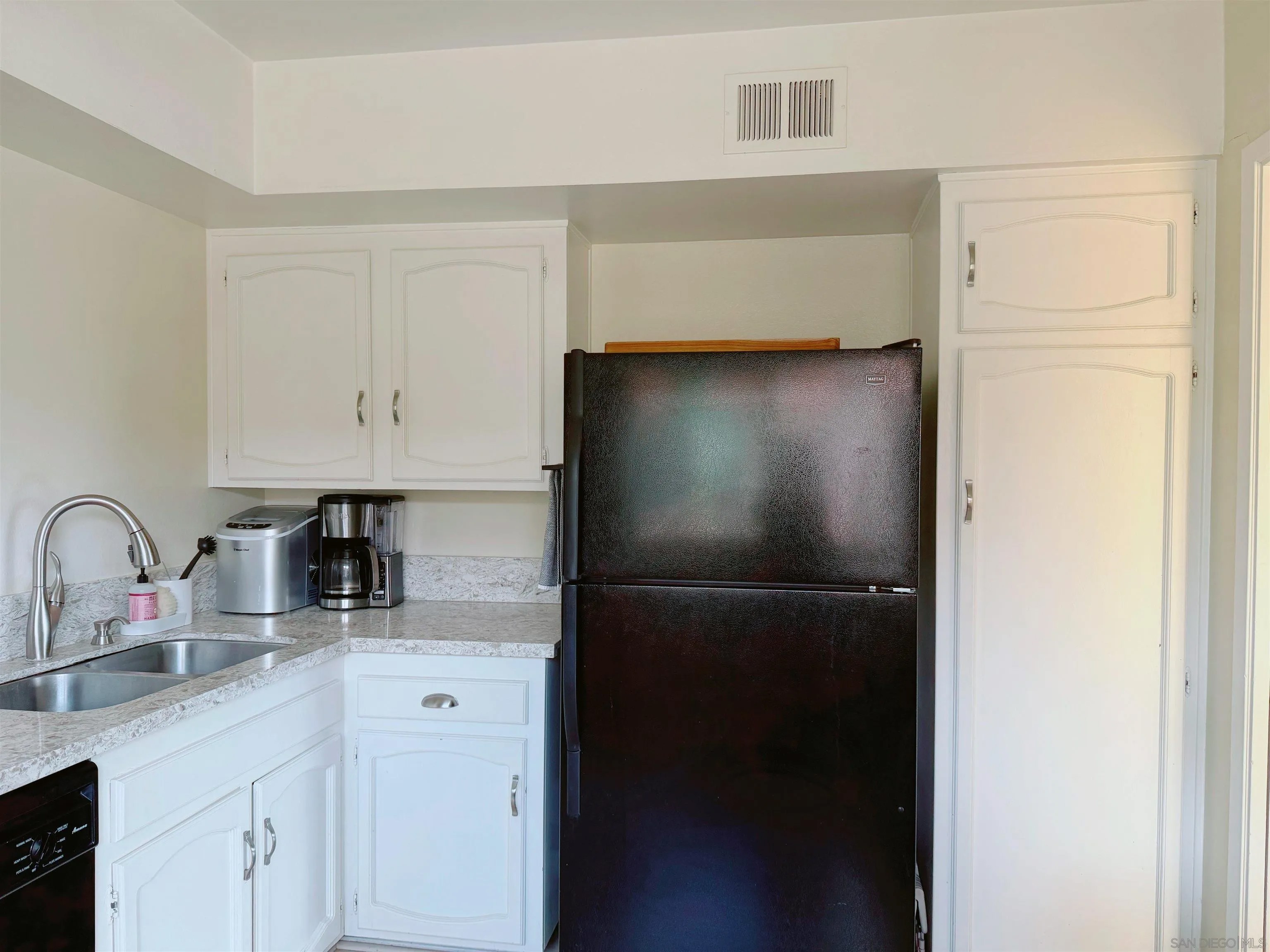 6832 Hyde Park Drive Unit E Unit E