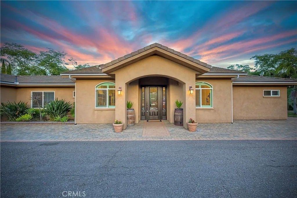 Photo of 1986 Grey Rabbit Hollow Lane, Fallbrook, CA 92028 (MLS # ND25266889)