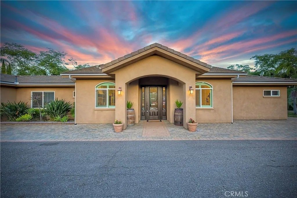 Photo of 1986 Grey Rabbit Hollow Lane, Fallbrook, CA 92028 (MLS # ND25266889)