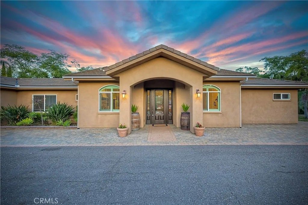 Photo of 1986 Grey Rabbit Hollow Lane, Fallbrook, CA 92028 (MLS # ND25266889)