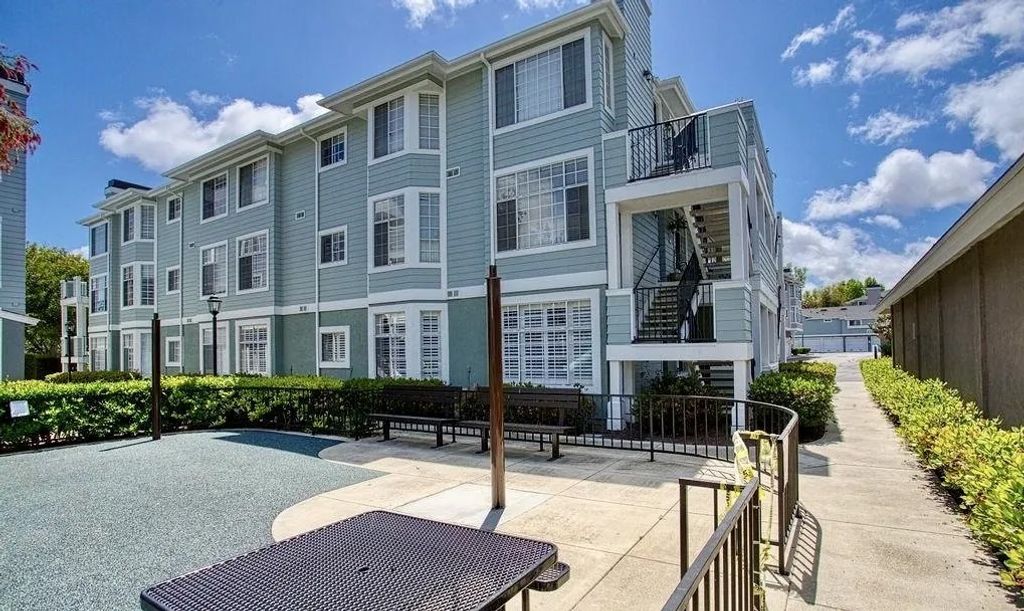 Photo of 23412 Pacific Park Drive #10H, Aliso Viejo, CA 92656 (MLS # SW26008737)