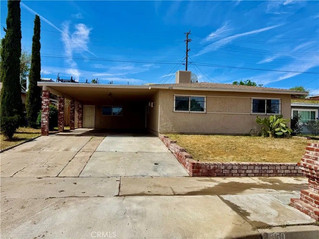 Photo of 650 Patricia Avenue, Barstow, CA 92311 (MLS # CV26061846)