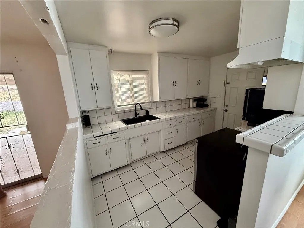 Photo of 650 Patricia Avenue, Barstow, CA 92311 (MLS # CV26061846)