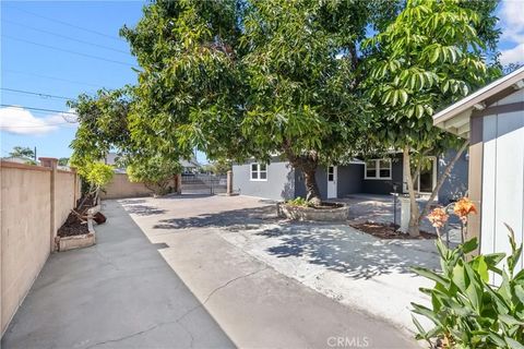 Tiny photo for 9600 Broadway, Temple City, CA 91780 (MLS # AR25251220)