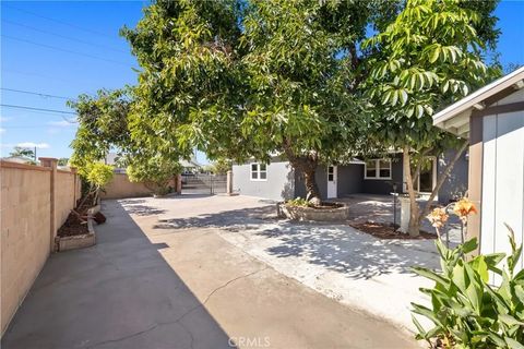 Tiny photo for 9600 Broadway, Temple City, CA 91780 (MLS # AR25251220)