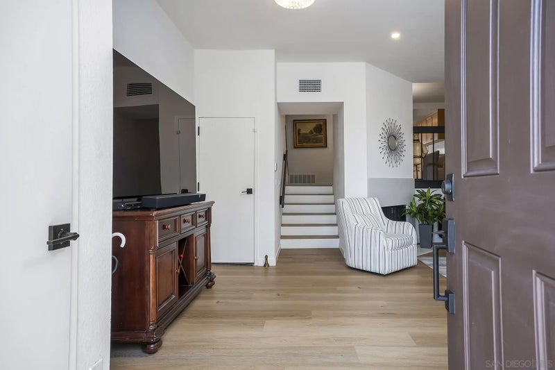 7426 Caminito Carloltta