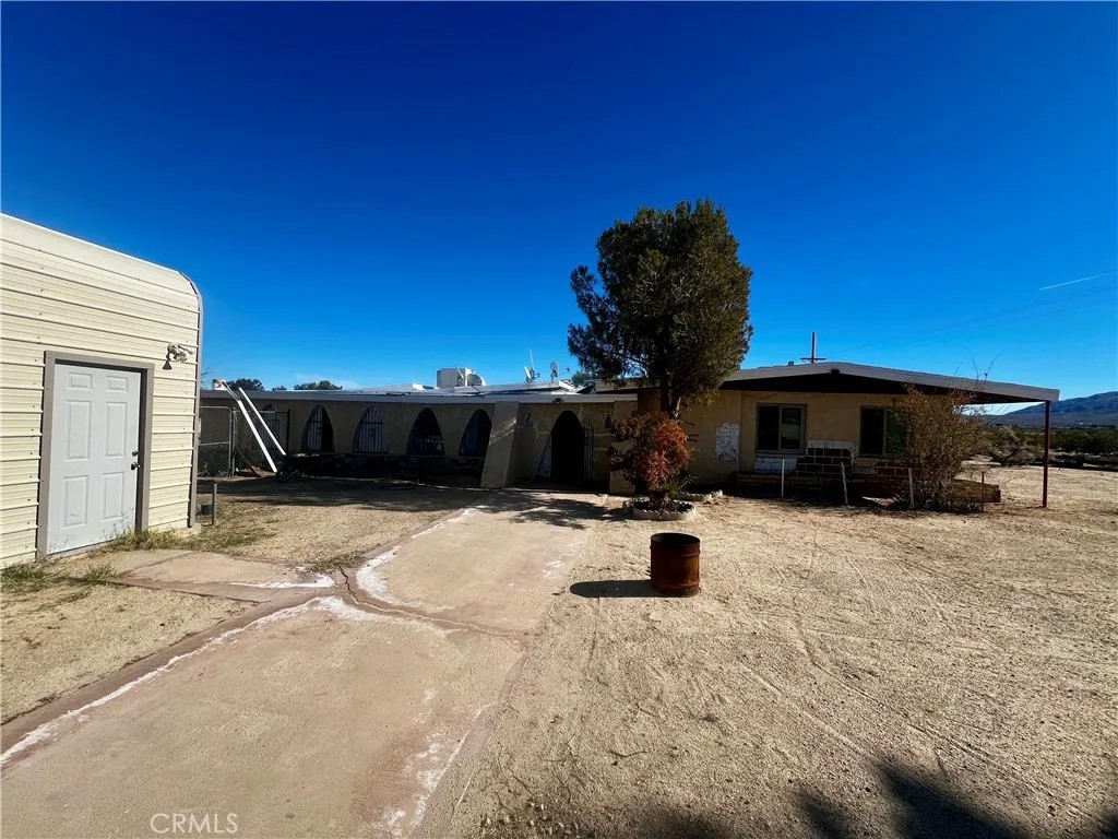 74284 El Paseo Drive