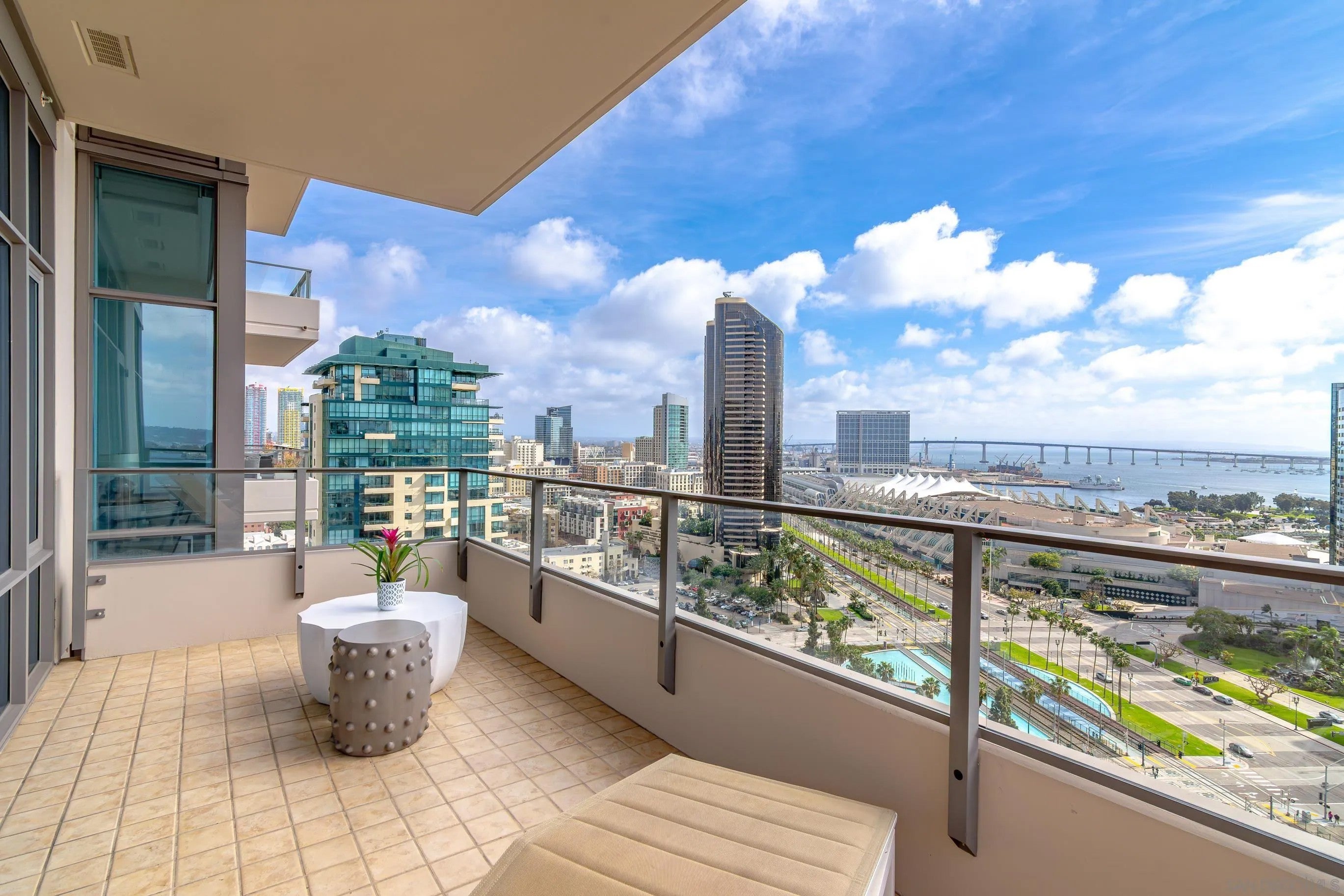 550 Front St. 1808