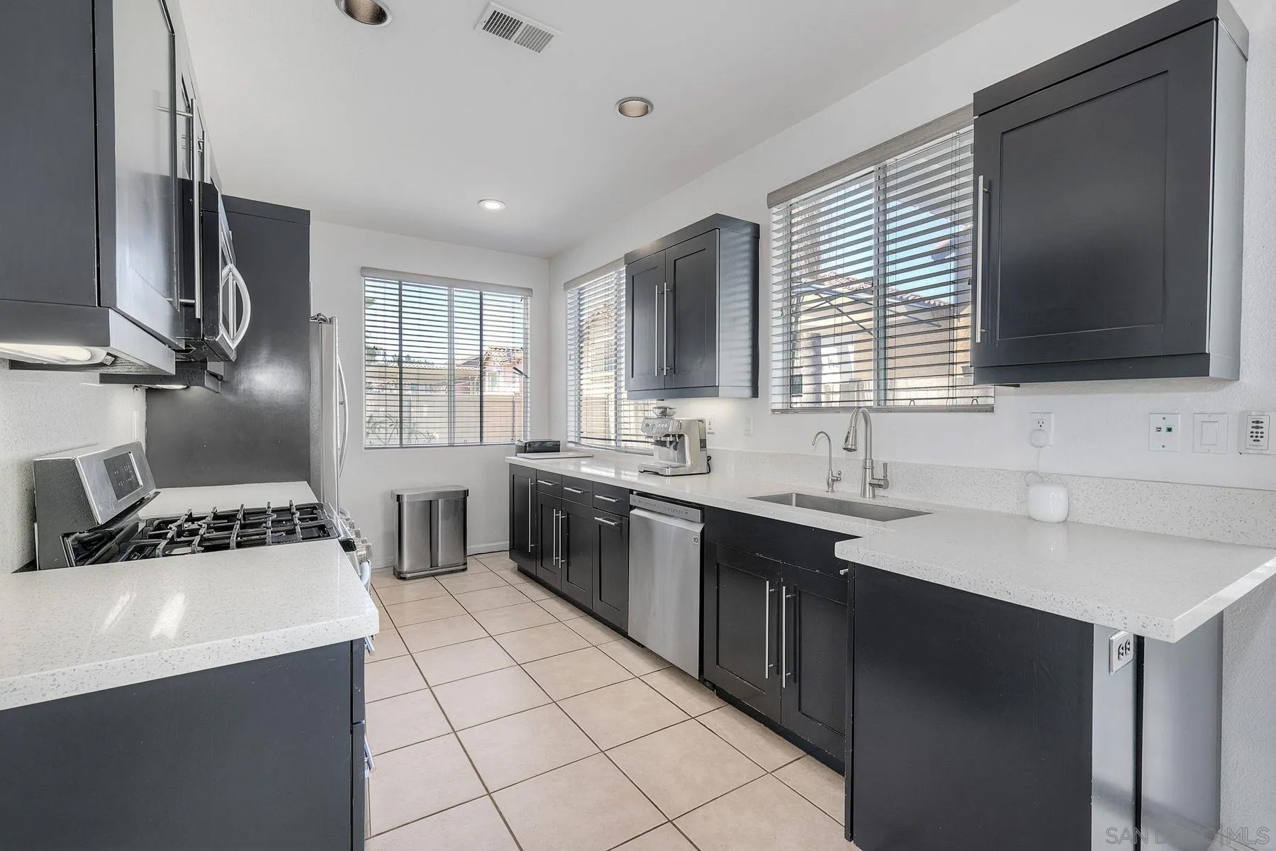 1084 Forest Lake