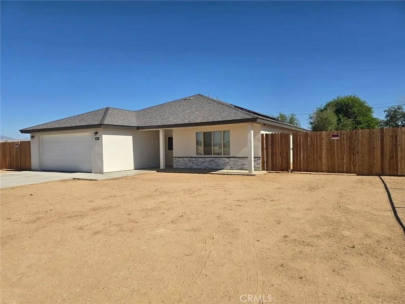 8625 Bay