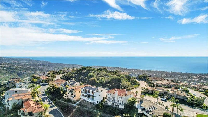 66 Marbella