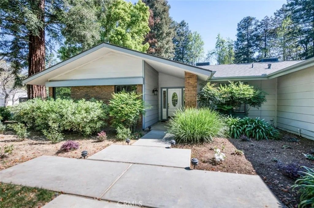 Photo of 6702 N Dolores Ave, Fresno, CA 93711 (MLS # FR26068600)