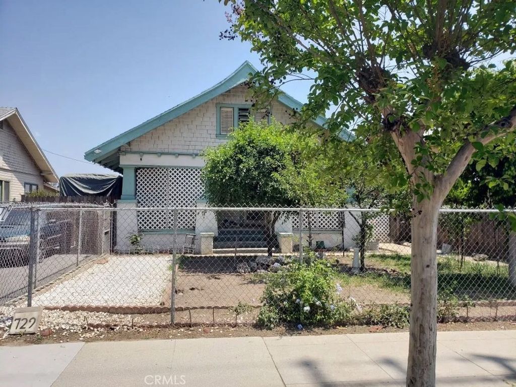 Photo of 729 N G St, San Bernardino, CA 92410 (MLS # IG26094334)