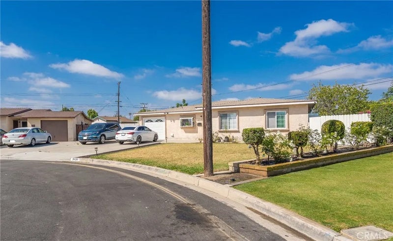 9426 MIRAGE AVE