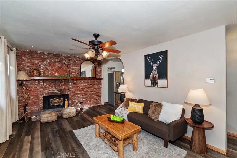 811 Leonard Lane