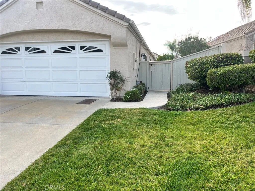 Photo of 23880 Via Pamilla, Murrieta, CA 92562 (MLS # SW26028293)