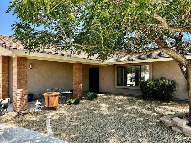 14861 Riverside