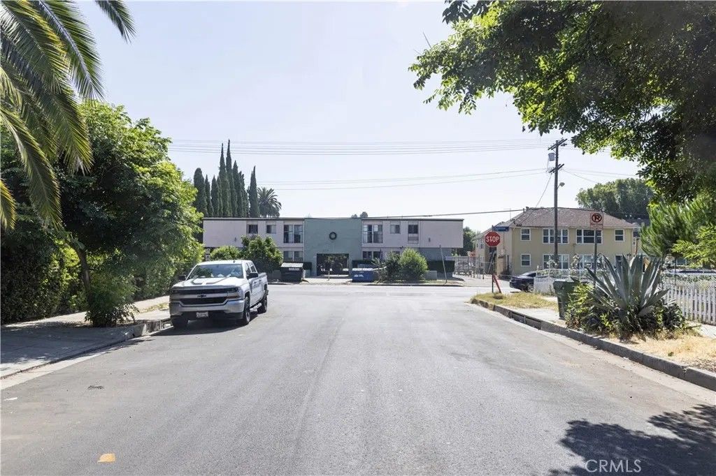 Photo of 14109 Erwin Street, Van Nuys, CA 91401 (MLS # SR26011003)