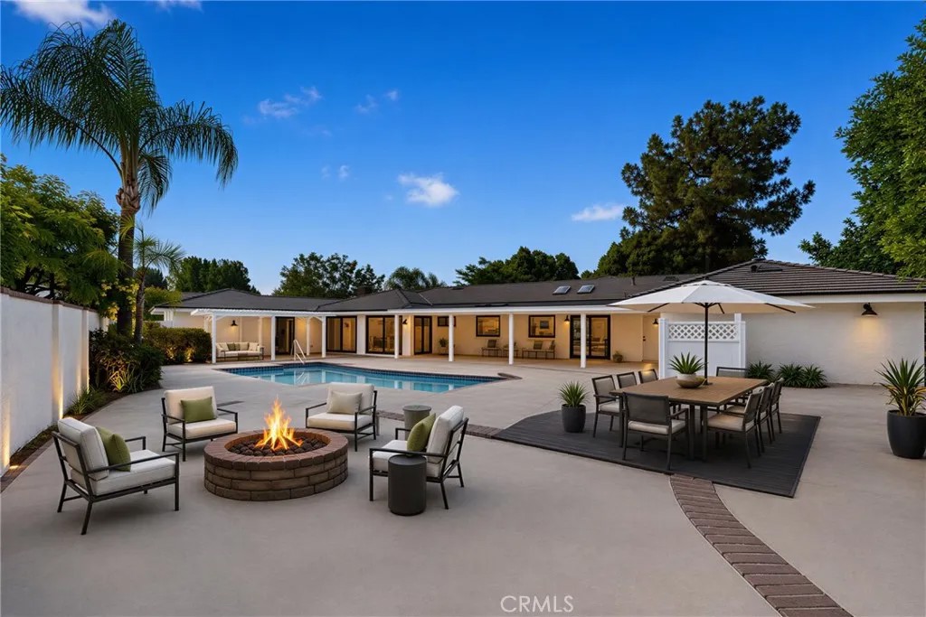 225 Summit Road