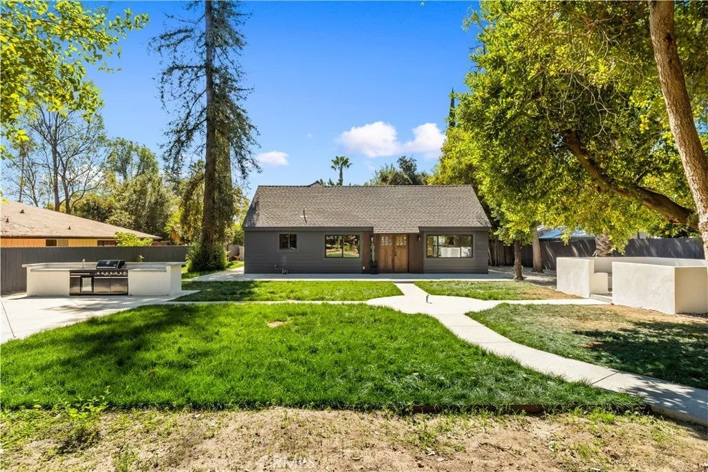 Photo of 260 Bellefontaine ST, Pasadena, CA 91105 (MLS # DW26229288)