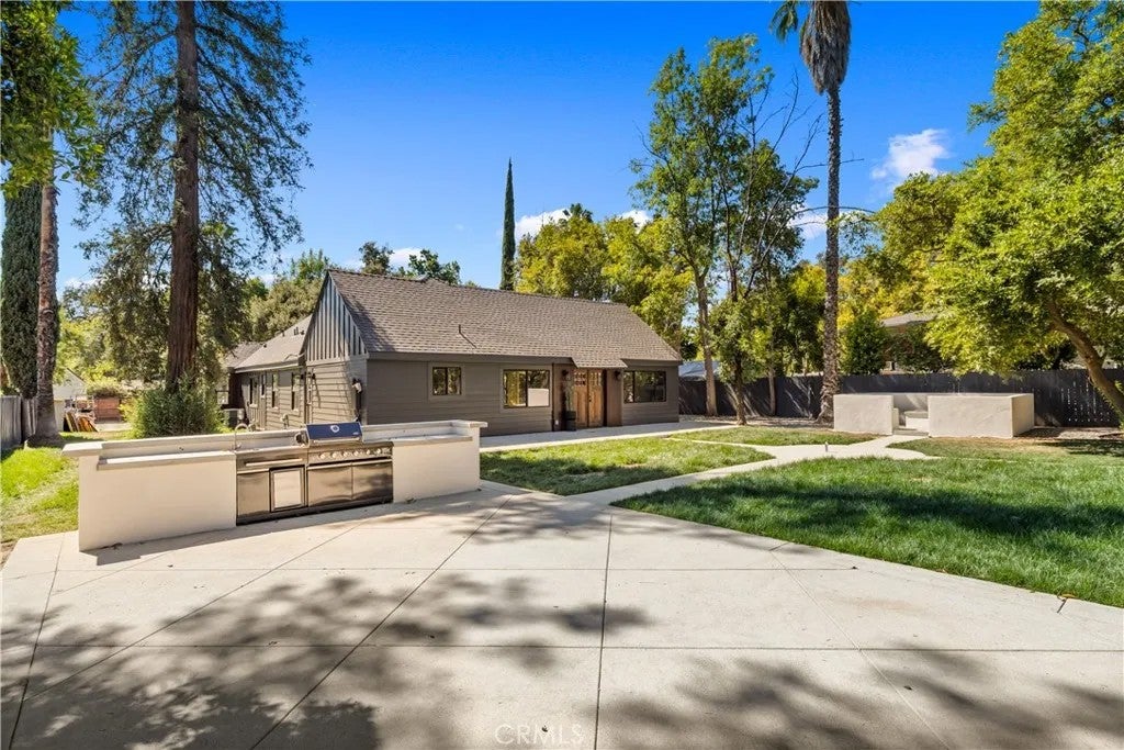 Photo of 260 Bellefontaine ST, Pasadena, CA 91105 (MLS # DW26229288)