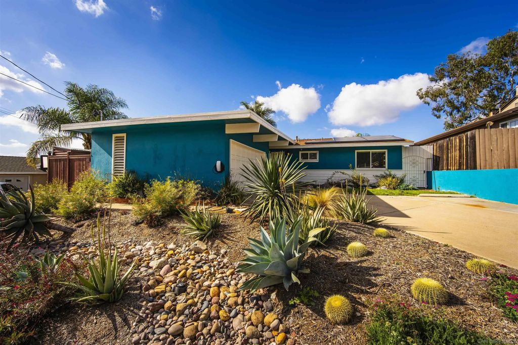 Photo of 7126 Galewood St, San Diego, CA 92120 (MLS # 260008307)