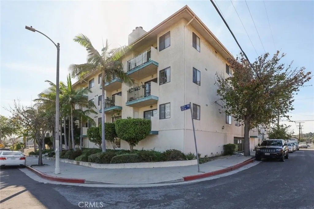 Photo of 1436 257th St #204, Harbor City, CA 90710 (MLS # SB26059321)