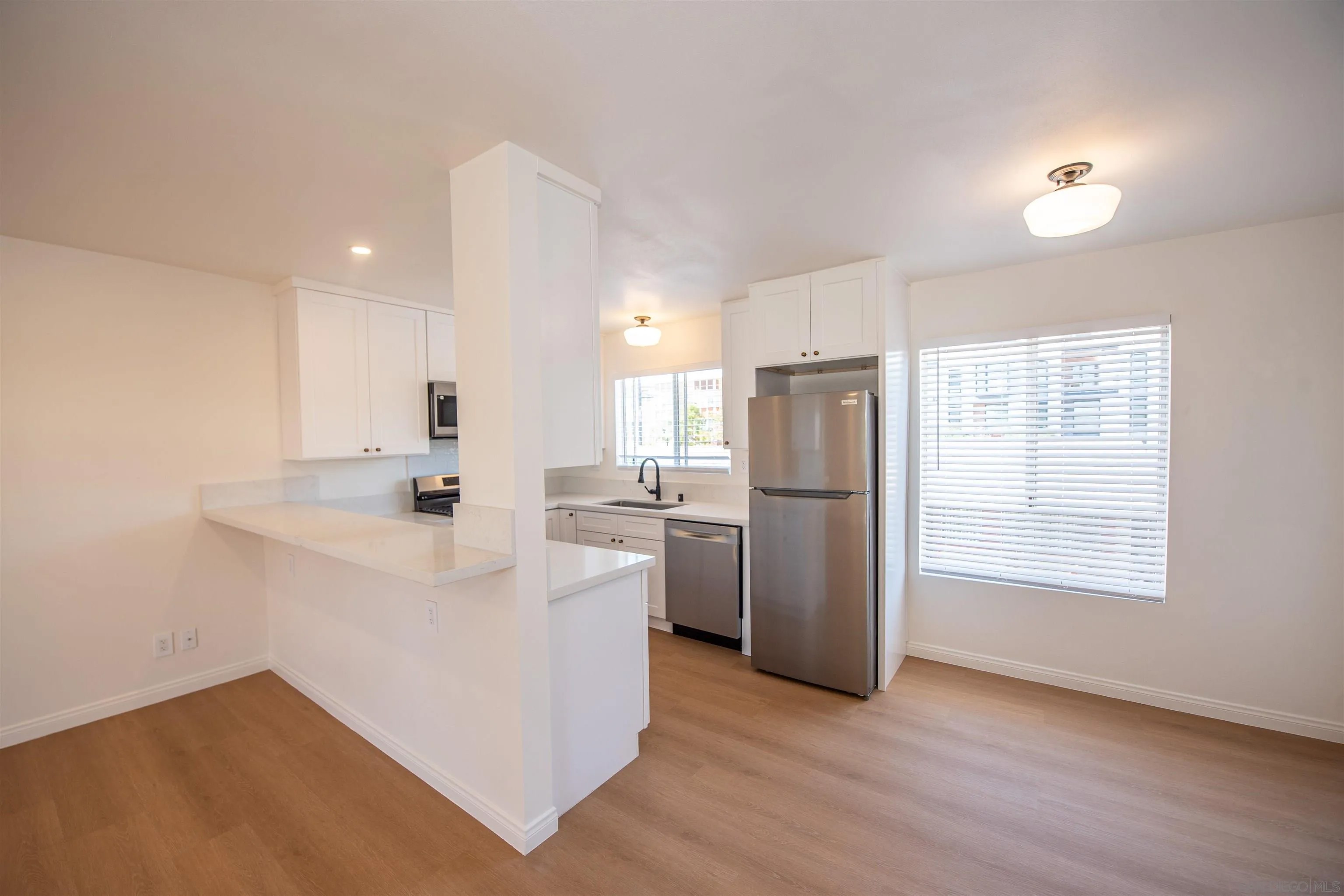 930 B Avenue 15