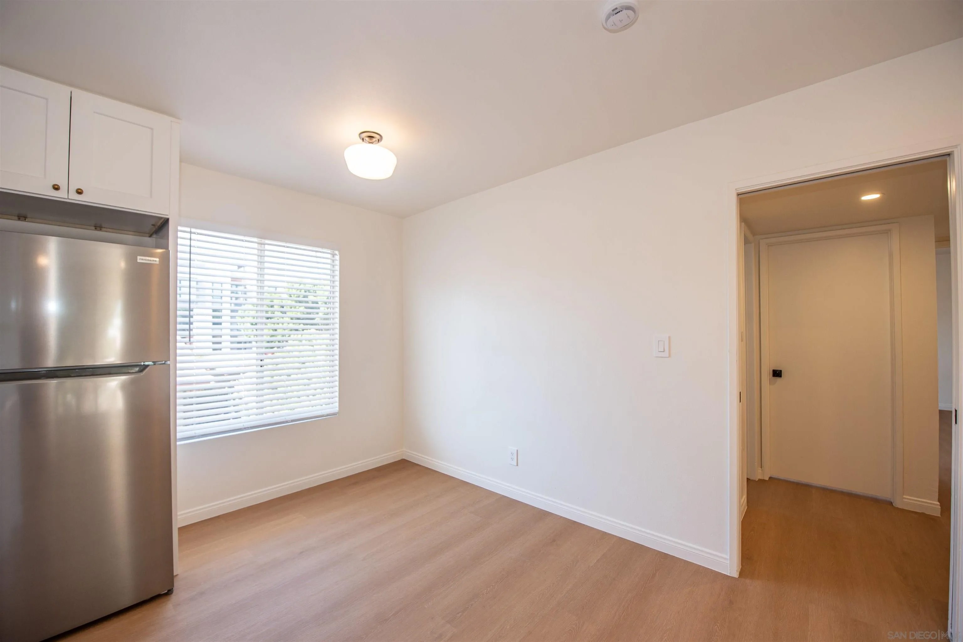 930 B Avenue 15