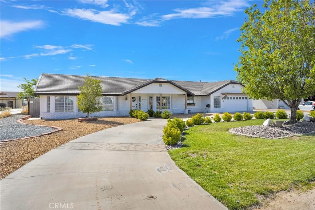15454 Tuscola