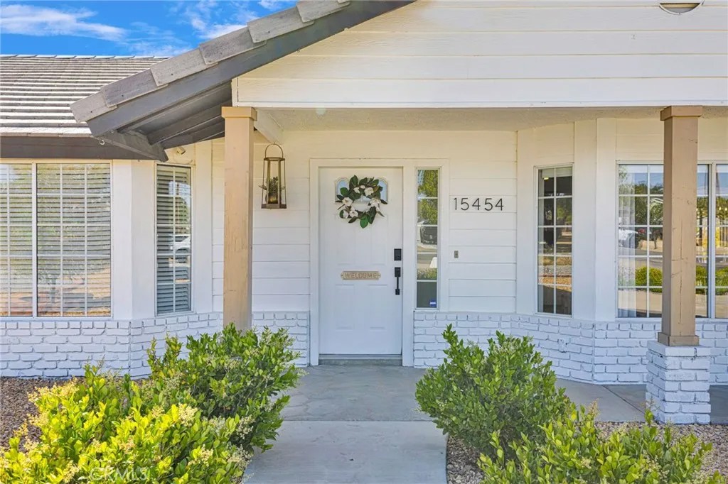 15454 Tuscola