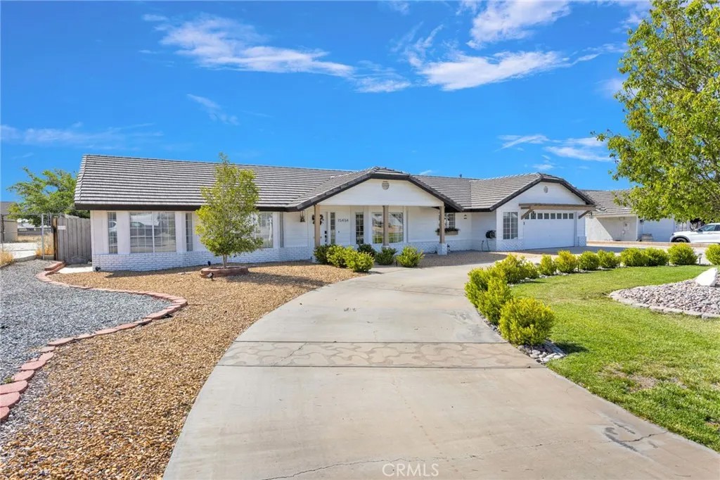 15454 Tuscola